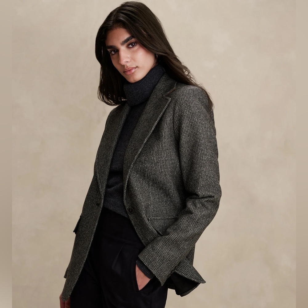 NWT! Banana Republic Gray Texture Palmira Tweed Blazer - Size 16 🩷
